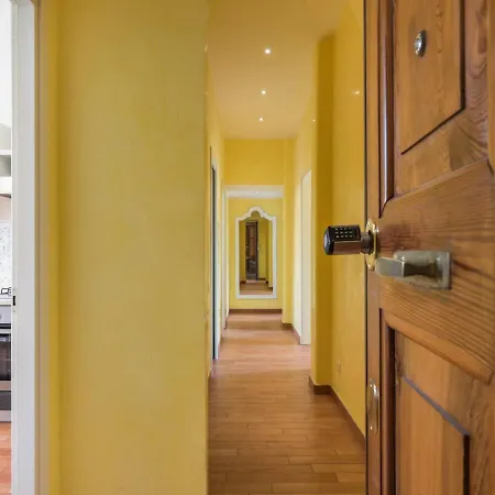 Apartment The Best Rent - Colourful Two-bedroom Near Termini Station *