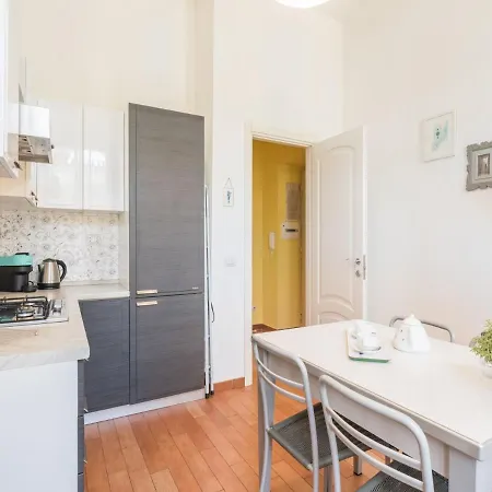 The Best Rent - Colourful Two-bedroom Near Termini Station * Rom