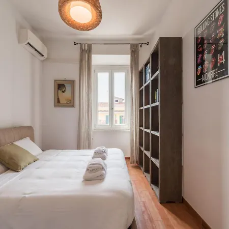The Best Rent - Colourful Two-bedroom Near Termini Station Apartment *