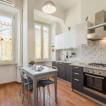 The Best Rent - Colourful Two-bedroom Near Termini Station